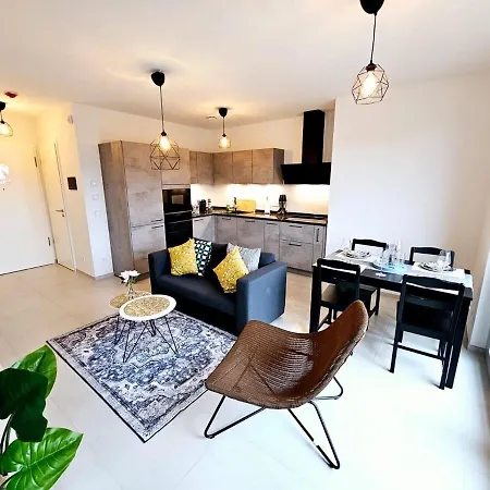 דירה Cozy With Parking And Outdoor Space לוקסמבורג