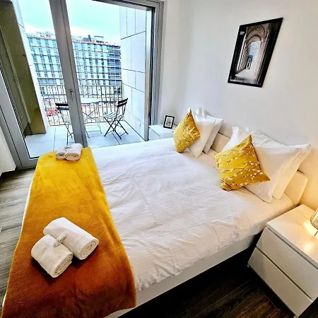 Cozy With Parking And Outdoor Space דירה לוקסמבורג