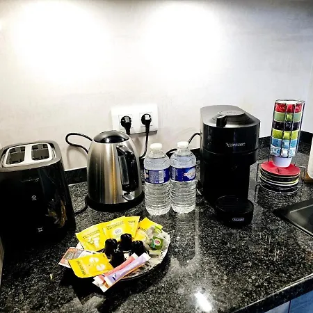 Cozy With Parking And Outdoor Space