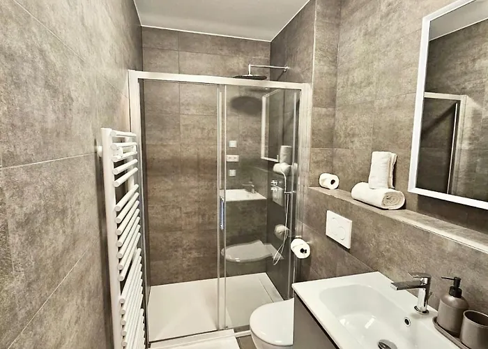 Cozy With Parking And Outdoor Space Lussemburgo