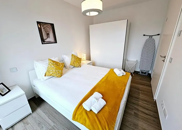 Cozy With Parking And Outdoor Space Apartamento Luxemburgo